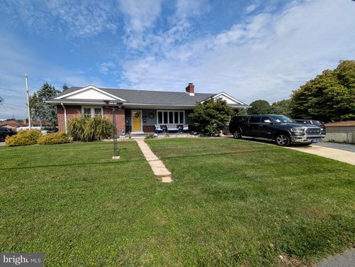 1617 W Pennsylvania St, Allentown, PA, 18102-1040 | Card Image