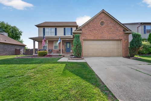 27681 Mill Creek Dr, Brownstown Twp, MI, 48183-5928 | Card Image
