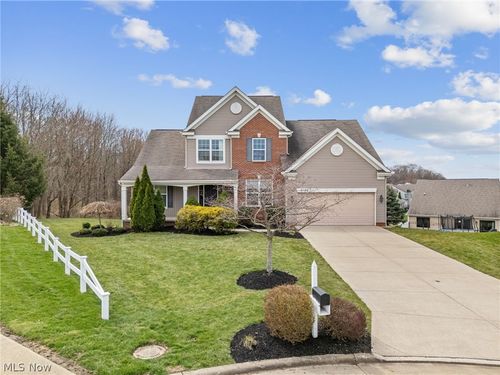 3196 Dunstone Cir, Akron, OH, 44312 | Card Image