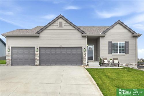 12004 S 107th Ave, Papillion, NE, 68046-5954 | Card Image
