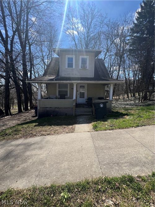 702 W Thornton St, Akron, OH, 44307-1603 | Card Image
