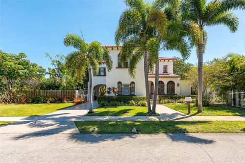 219 17th Ave S, Lake Worth, FL, 33460-5807 | Card Image