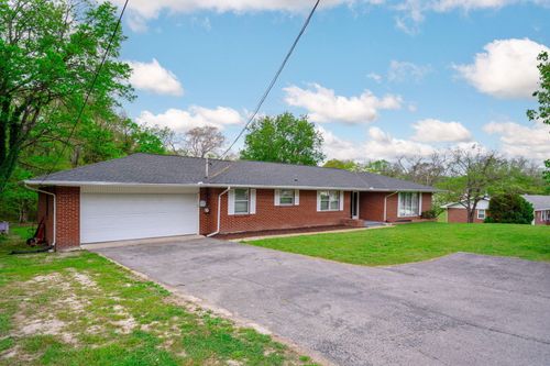 135 Jenkins Rd, Rossville, GA, 30741-4072 | Card Image