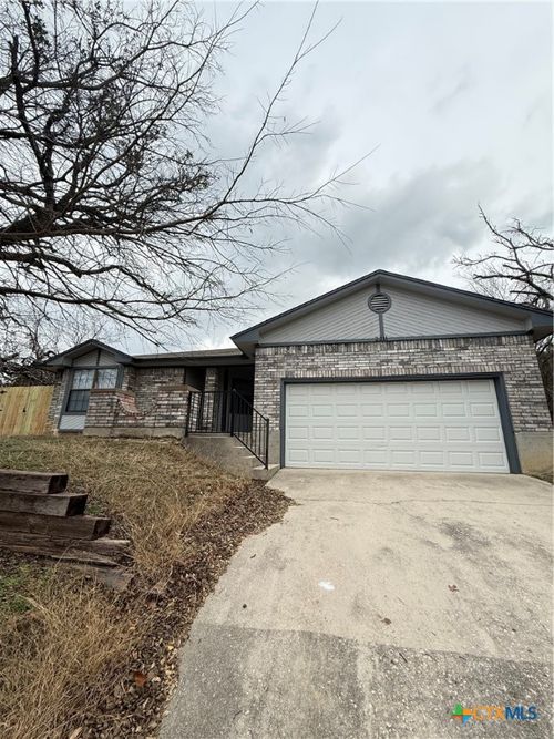 2211 Phyllis Dr, Copperas Cove, TX, 76522-4302 | Card Image