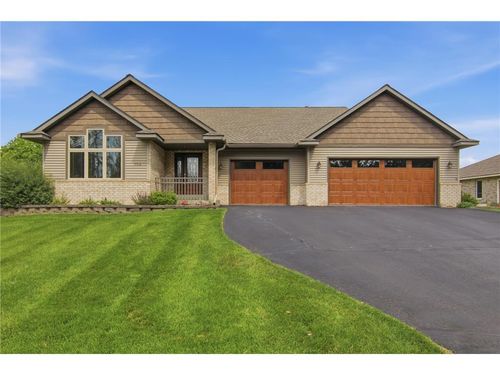 704 Spruce Dr, Hudson, WI, 54016-1890 | Card Image