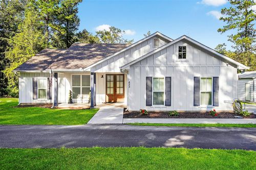 433 Hickory Dr E, Livingston, TX, 77351-7503 | Card Image
