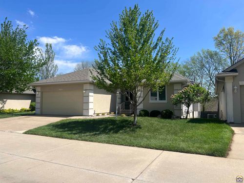 2420 Sw Kings Ct, Topeka, KS, 66614 | Card Image