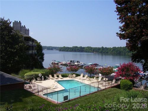 2-9809 Emerald Point Dr, Charlotte, NC, 28278-6535 | Card Image