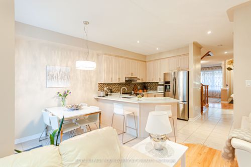 18 Stookes Cres, Richmond Hill, ON, L4E0J4 | Card Image