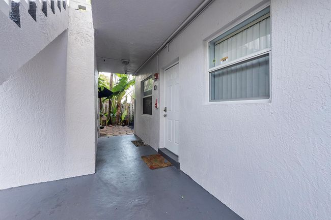 10 - 2741 Ne 8th Avenue, Condo with 2 bedrooms, 1 bathrooms and null parking in Wilton Manors FL | Image 16