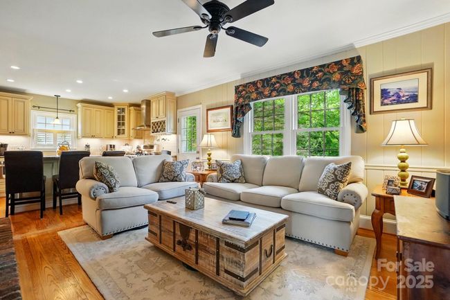 2025 Sagamore Rd, House other with 4 bedrooms, 3 bathrooms and null parking in Charlotte NC | Image 7