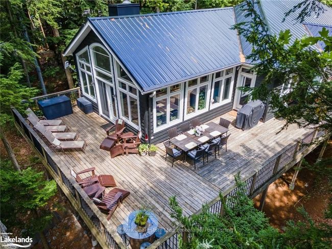 Aerial view of cottage | Image 8