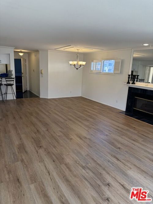 203-1250 S Westgate Ave, Los Angeles, CA, 90025-1498 | Card Image