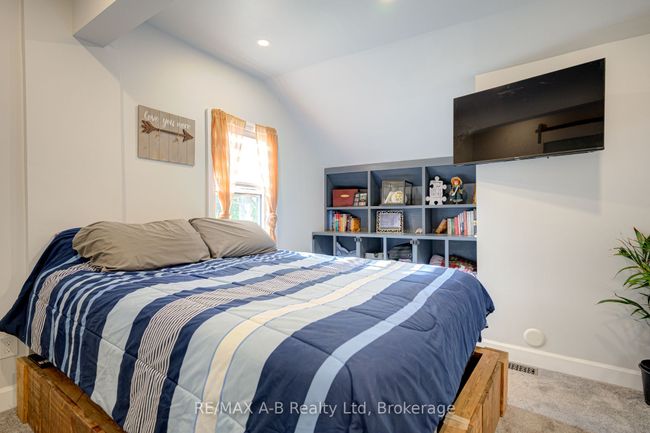 239 Nile St, House other with 4 bedrooms, 2 bathrooms and 8 parking in Stratford ON | Image 29