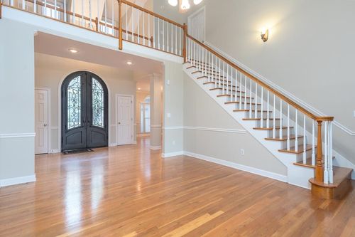 8746 River Hollow Dr, Cordova, TN, 38016-1659 | Card Image