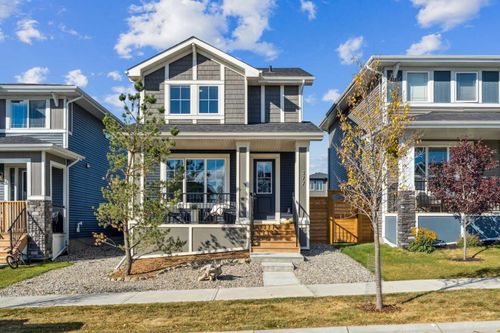 377 Sundown Rd, Cochrane, AB, T4C2A6 | Card Image