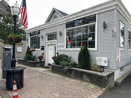 10 South Ave W, Cranford, NJ, 07016-2695 | Card Image
