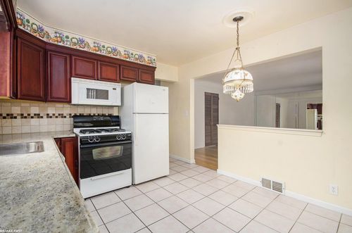 24509 Wood St, Saint Clair Shores, MI, 48080-4406 | Card Image