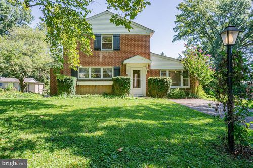1823 Divot Ct, Lancaster, PA, 17602-4801 | Card Image
