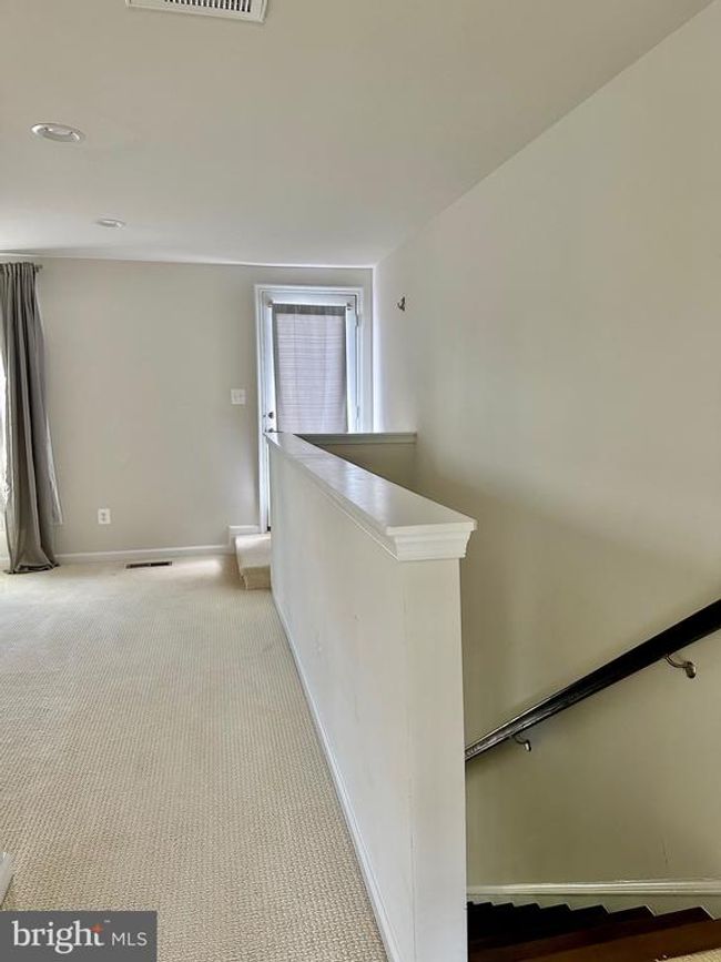 22370 Lucas Ter, Townhouse with 3 bedrooms, 4 bathrooms and null parking in ASHBURN VA | Image 45