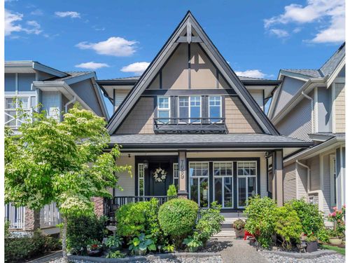 7689 211a Street, Langley, BC, V2Y0K7 | Card Image
