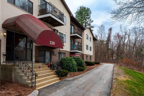 apt-1-126 Mammoth Rd, Hooksett, NH, 03106-1162 | Card Image
