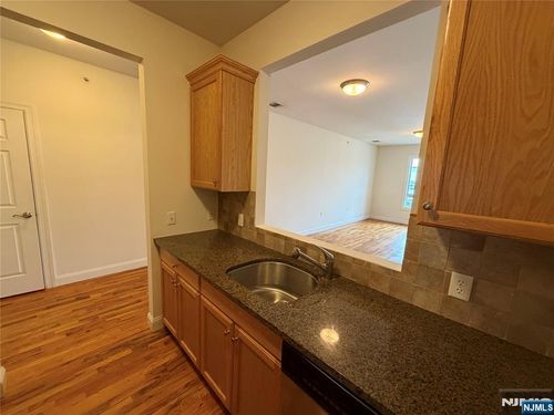 100 Park Ave, Hillsdale, NJ, 07642-2057 | Card Image