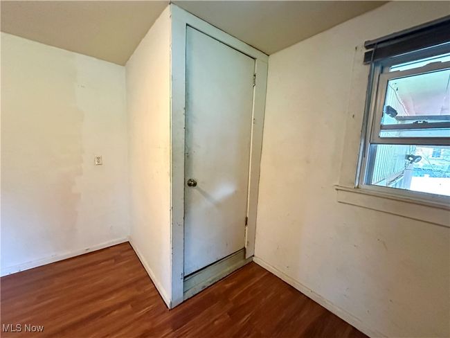 Door to second level | Image 17