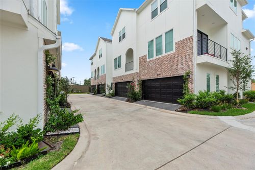3075 Hicks St, Houston, TX, 77007-3815 | Card Image