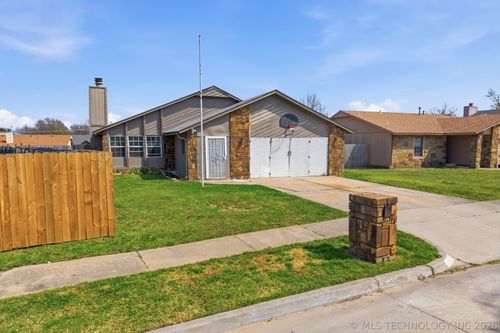 14209 37th Pl, Tulsa, OK, 74134-5708 | Card Image