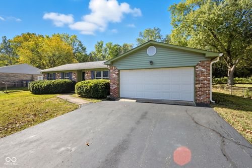 10420 Orchard Park Dr W, Carmel, IN, 46280-1523 | Card Image