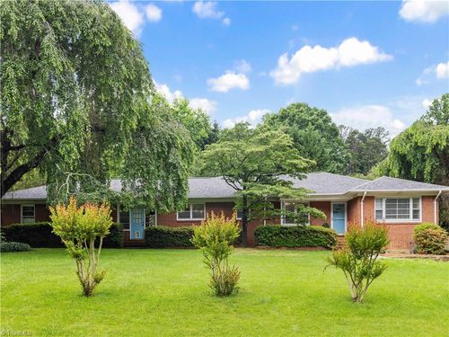 252 Lucerne Ln, Winston-Salem, NC, 27104-2917 | Card Image