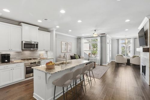 3899 Glenview Club Ln, Duluth, GA, 30097-8248 | Card Image