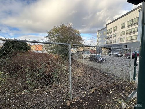 3024 Grand Ave, Everett, WA, 98201-3911 | Card Image