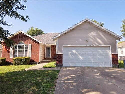 500 Valley View Drive, Frontenac, KS, 66763 | Card Image