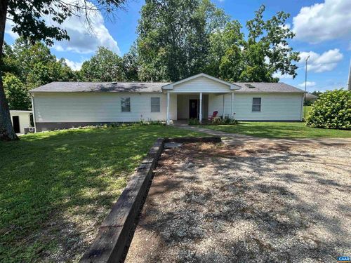 897 Willow Lake Rd, Buckingham, VA, 23921-3609 | Card Image