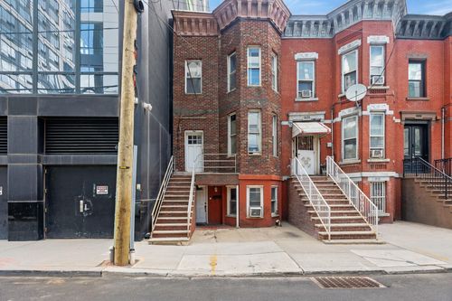 24 Cottage St, Jersey City, NJ, 07306-2802 | Card Image