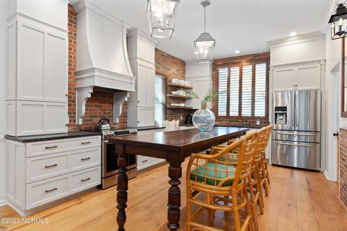 305 Harnett St, Wilmington, NC, 28401-3033 | Card Image