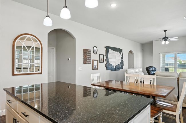 3829 Honey Grove Dr, House other with 4 bedrooms, 3 bathrooms and null parking in Midlothian TX | Image 7