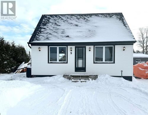 9 Shingwauk Dr, Manitouwadge, ON, P0T2C0 | Card Image
