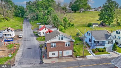 549 W Columbia St, SCHUYLKILL HAVEN, PA, 17972-2052 | Card Image