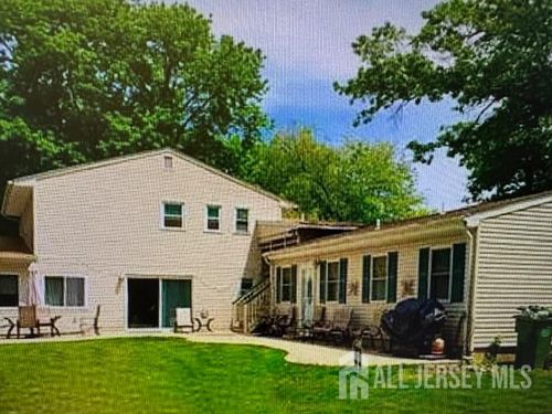 8 Scheid Dr, Parlin, NJ, 08859-2111 | Card Image