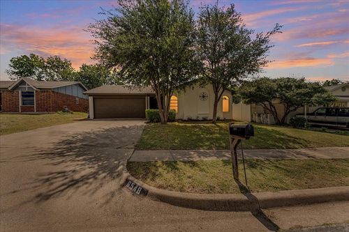 6548 Wooddale Dr, Watauga, TX, 76148-2853 | Card Image