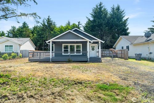 882 Vagabond Ave Sw, Ocean Shores, WA, 98569-9107 | Card Image
