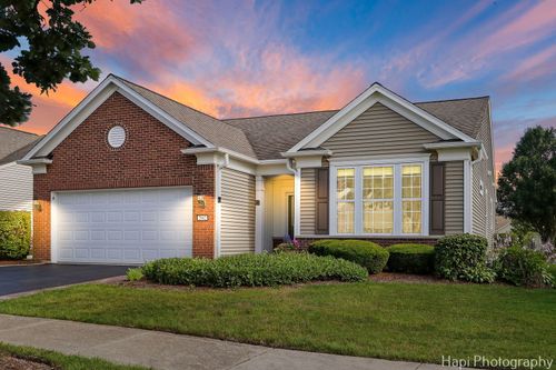 2942 Ravinia Cir, Mundelein, IL, 60060-6022 | Card Image