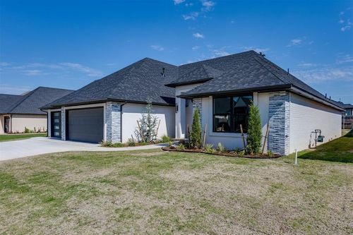 9305 Nw 84th Street, Yukon, OK, 73099 | Card Image