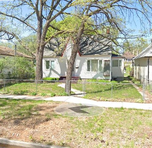 395 Rosedale Ave, Winnipeg, MB, R3L1M1 | Card Image