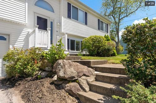 14 Lakeview Dr, Narragansett, RI, 02882-1223 | Card Image