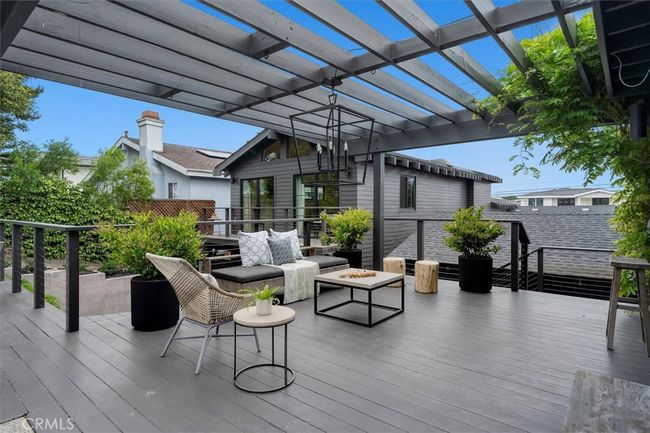 1012 10 Th St, House other with 4 bedrooms, 5 bathrooms and 8 parking in Manhattan Beach CA | Image 58