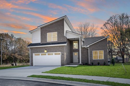 533 N Halifax Ct, Clarksville, TN, 37040-6334 | Card Image